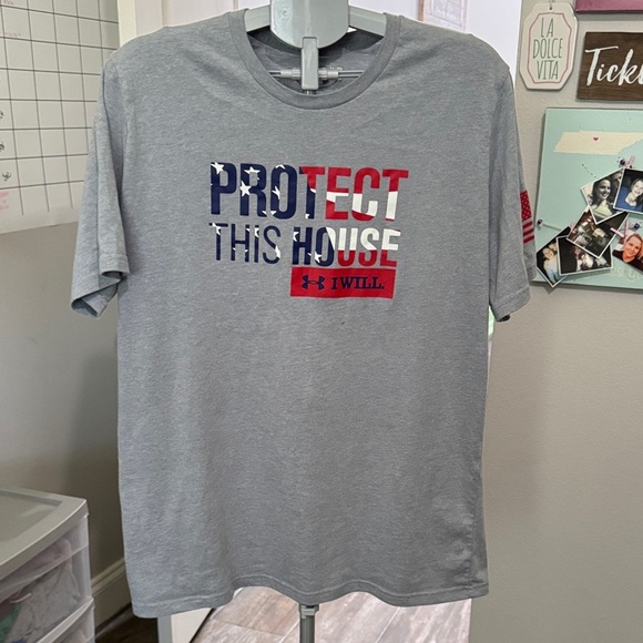 Under Armour Gray Tee with Patriotic Graphic - Picture 1 of 5